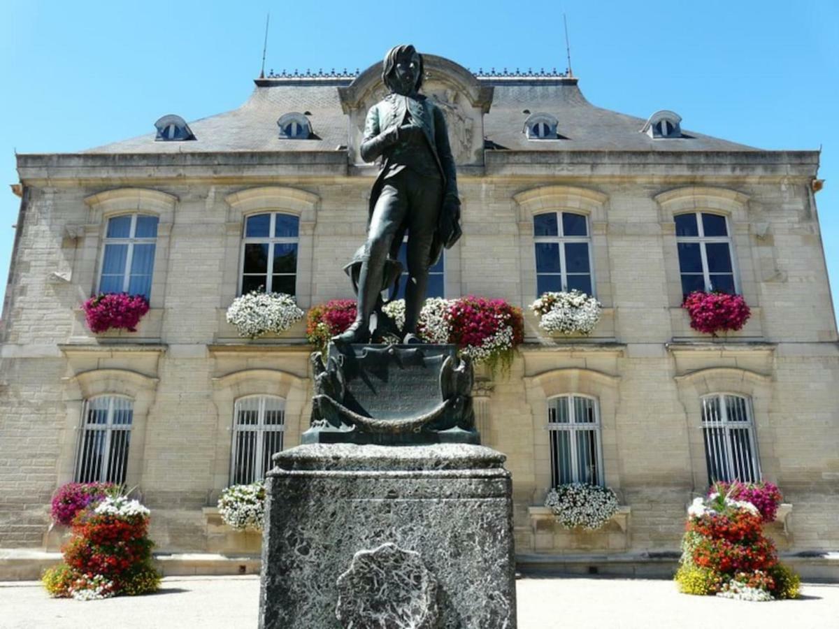 Villa le Jardin d'Odette Yevres-le-Petit Esterno foto